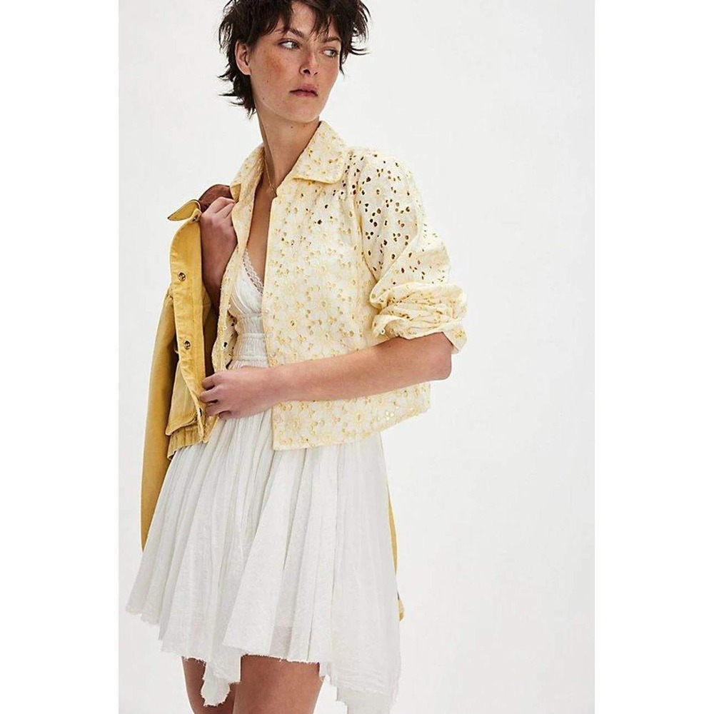 Free People Dream A Little Dream Yellow Sunflower Eyelet Lace Crop Shirt NWT S - Picture 3 of 14